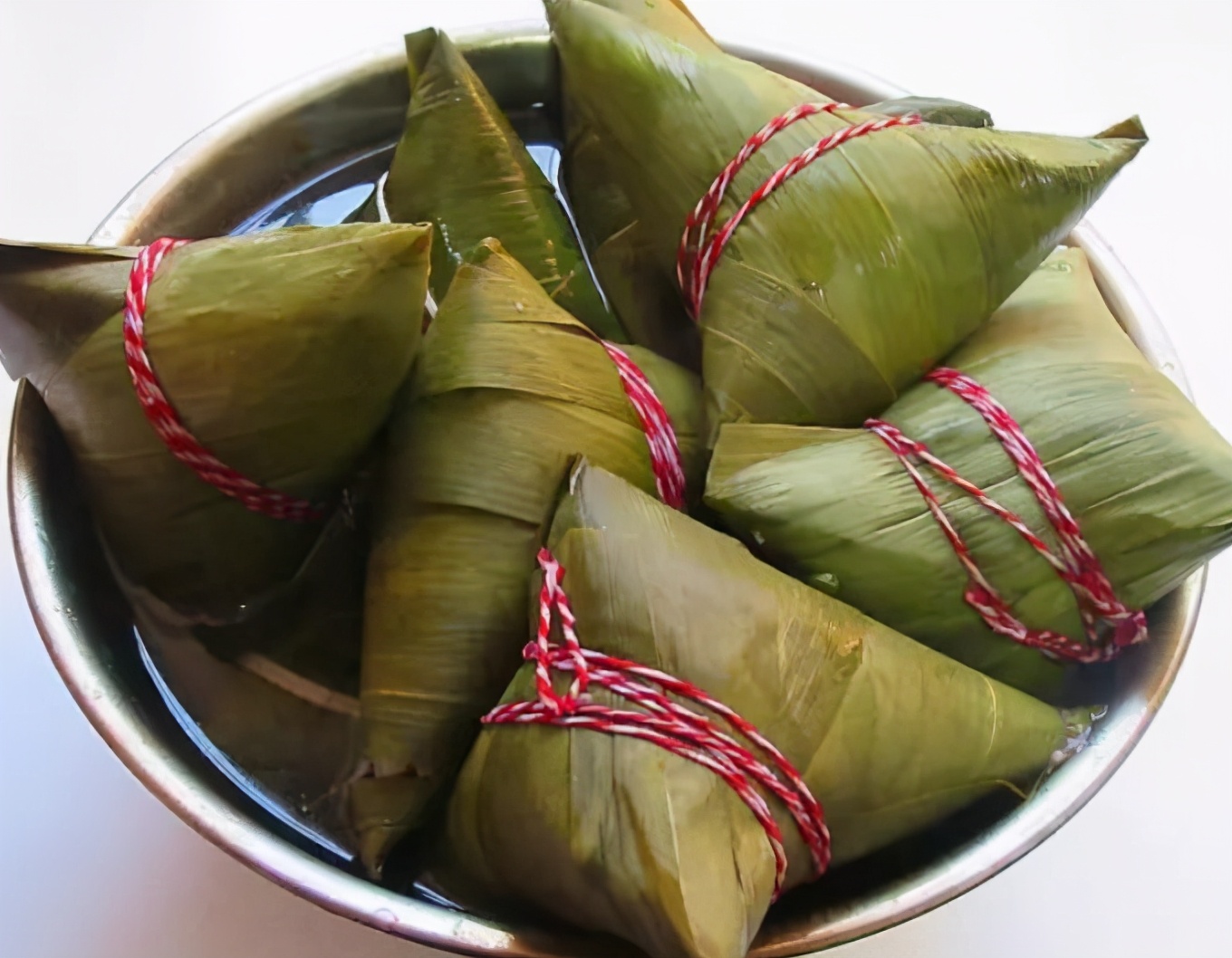 煮粽子如何不漂油,煮粽子的小技巧粽子煮多长时间