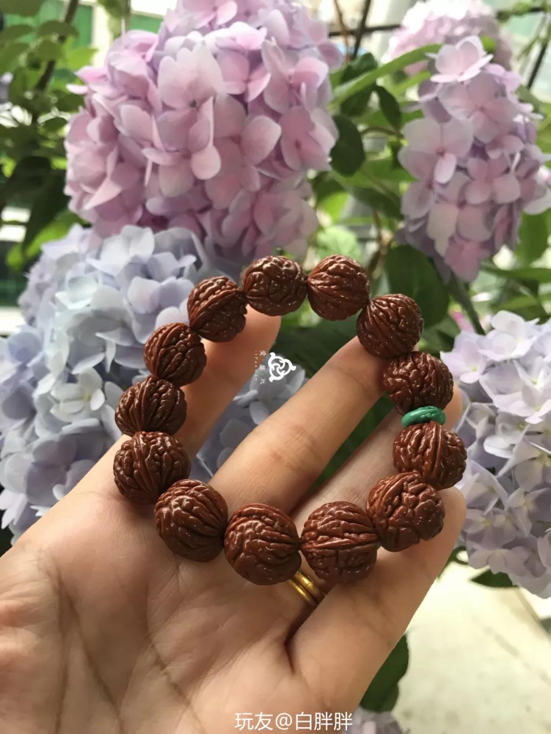 桃核手串玩家,桃核文玩爱好者