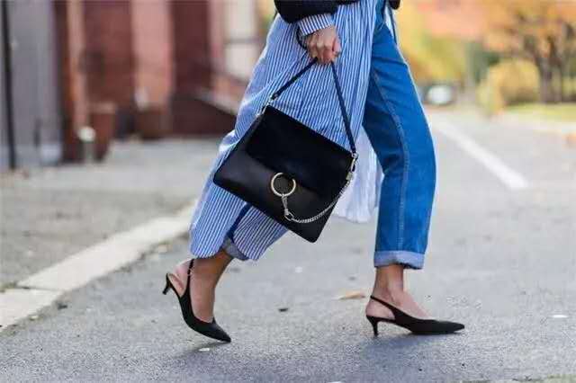 怎么选择舒适度好的鞋子,什么鞋子最好穿脚不累