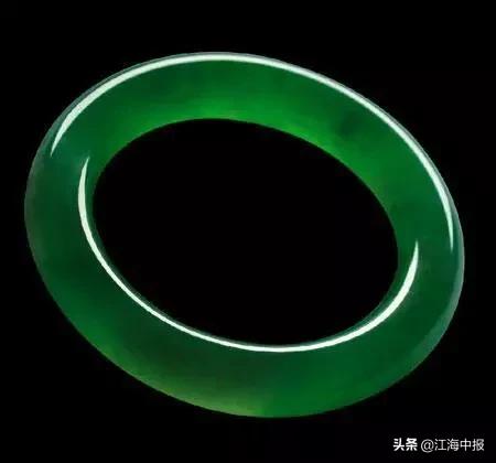 史上最贵的32件天价翡翠图片,史上最贵的翡翠原石