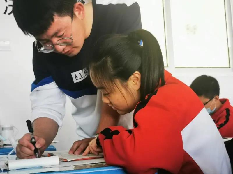 我们的大伙伴——冬义老师，辽阳集美中学初中部最美教师