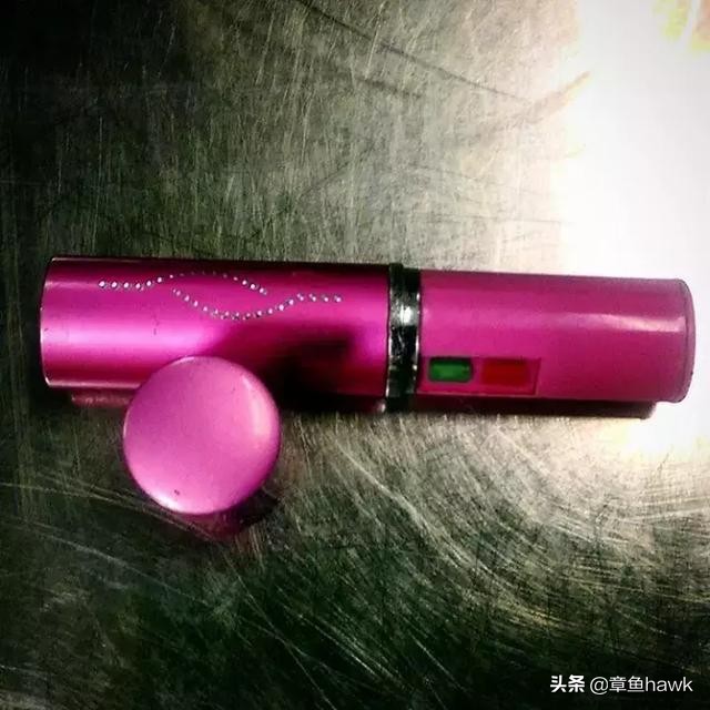 机场安检奇怪的行李,机场安检看到行李箱的奇怪东西