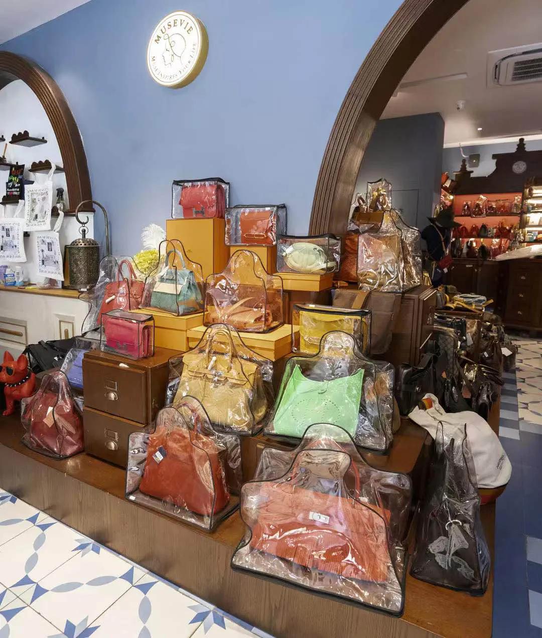 比炒茅台、炒基金更靠谱?95后们扎进了又一个万亿市场