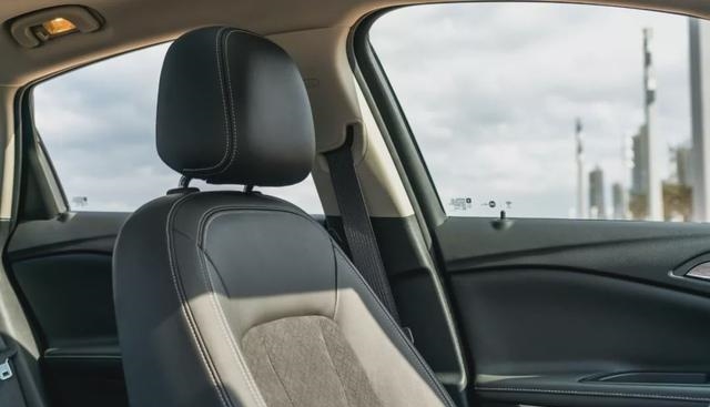 别克威朗三厢版测评视频,别克威朗试驾动力