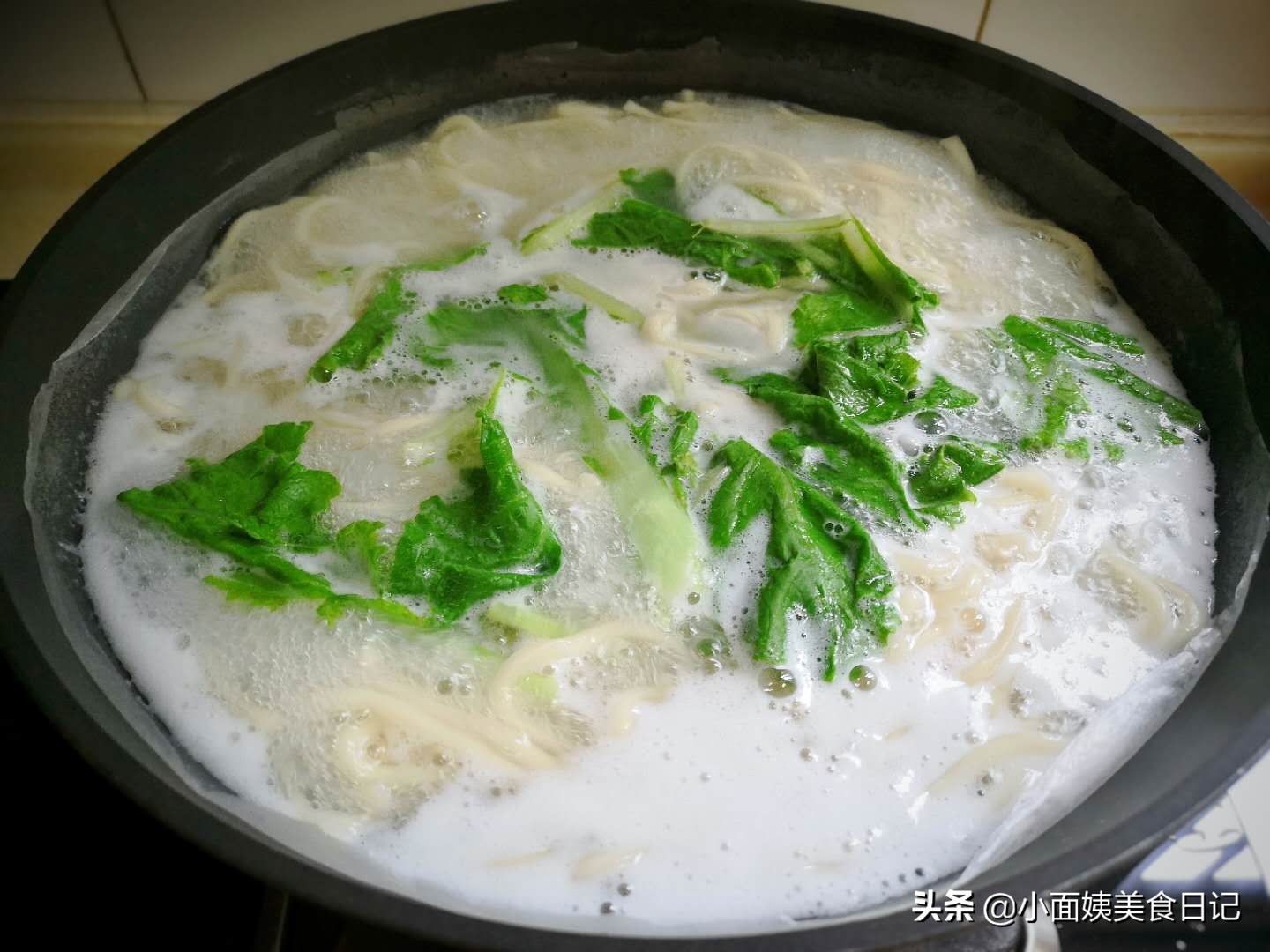 夏天凉面的做法简单易做,大热天教你做凉面调料