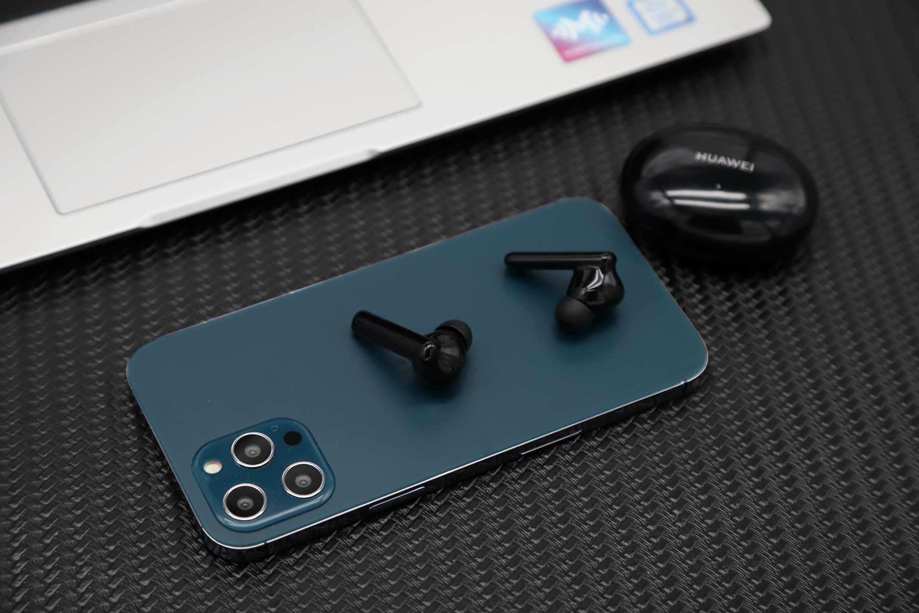 freebuds4i和freebudspro选哪个,freebudspro和freebuds4e哪个好