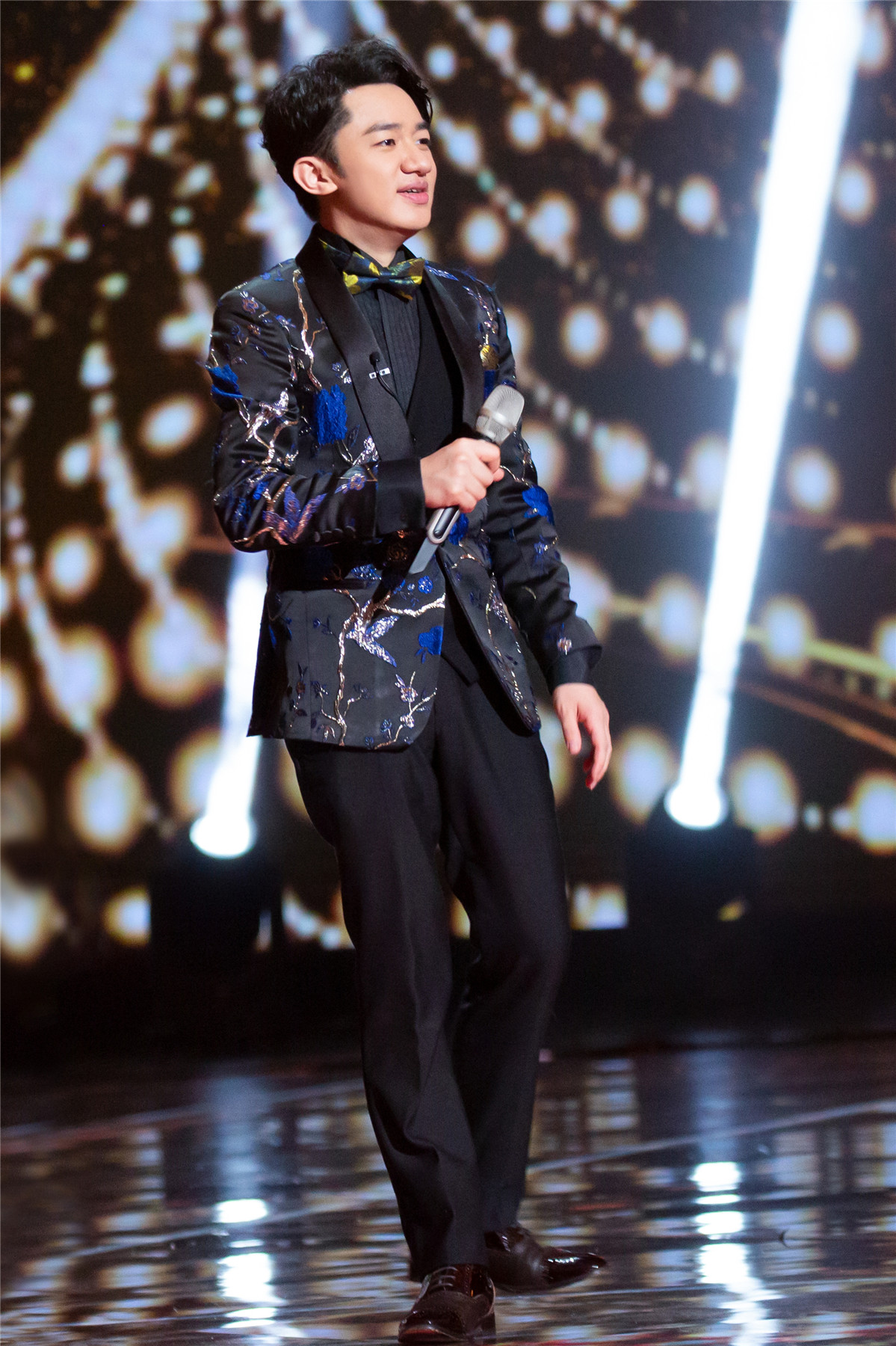 是吃可爱多长大的吧,是吃可爱多长大的吗