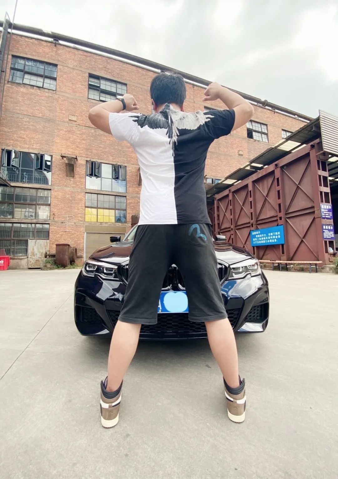 拥有一台顶配宝马3系330i,一台宝马3系挣多少钱