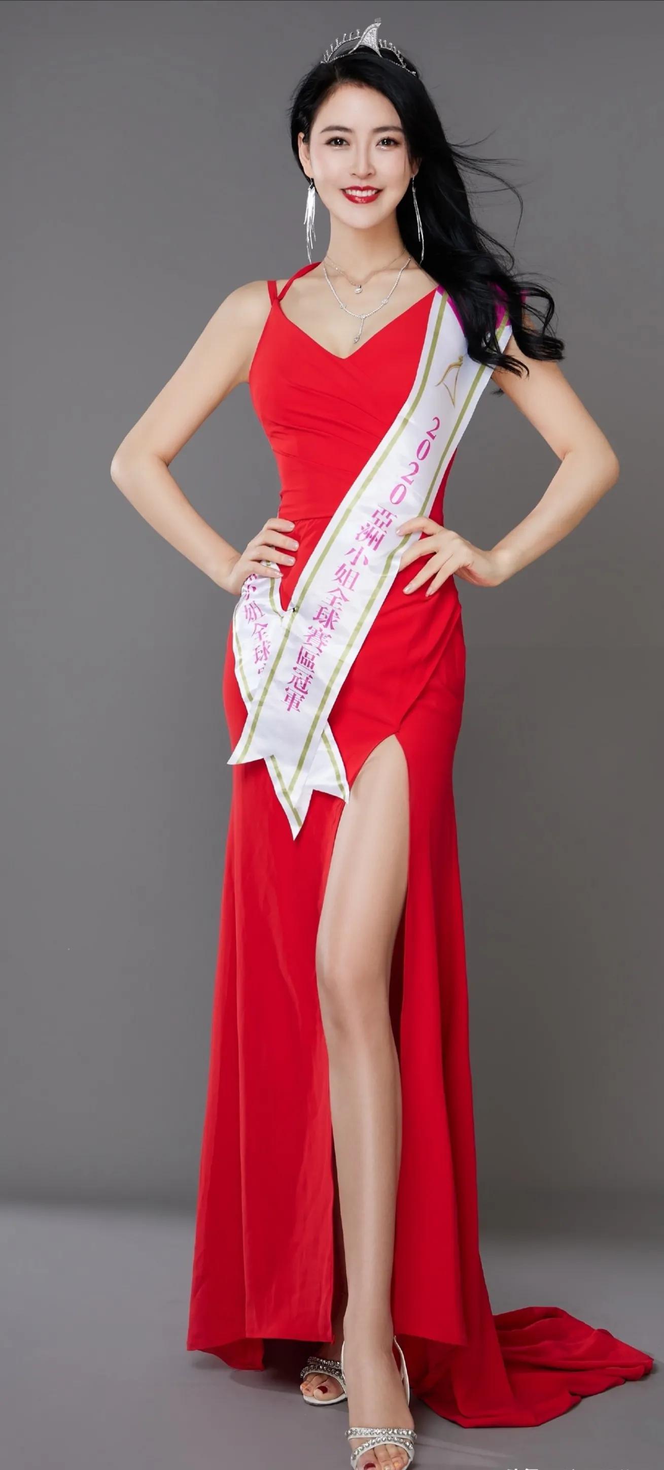 明星穿搭图片素材,明星新款服装图片大全