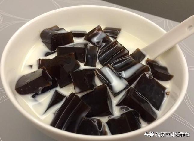 做网红烧仙草奶茶,自做奶茶网红烧仙草