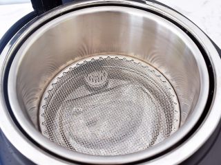 把饭做成汉堡,用鸡蛋做迷你汉堡好吃又好看