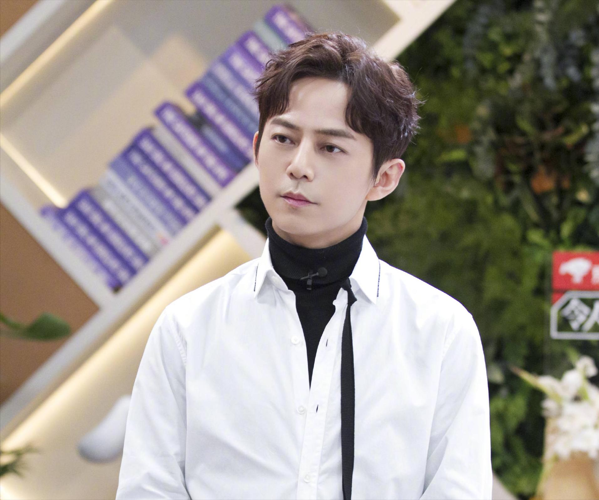 起底的商业版图,何炅餐饮店