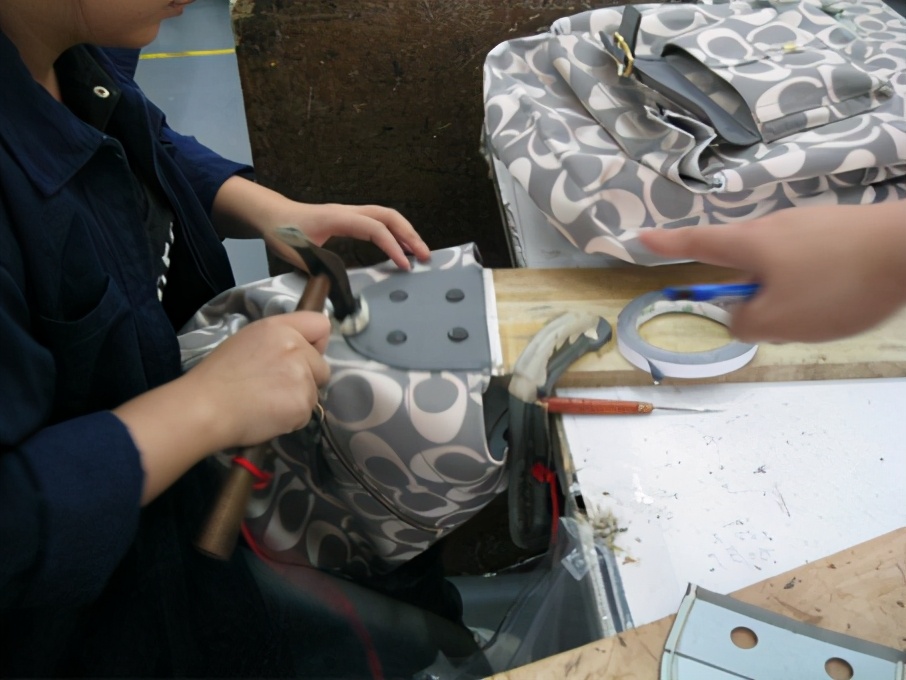 coach蔻驰未来,蔻驰coach特有工艺