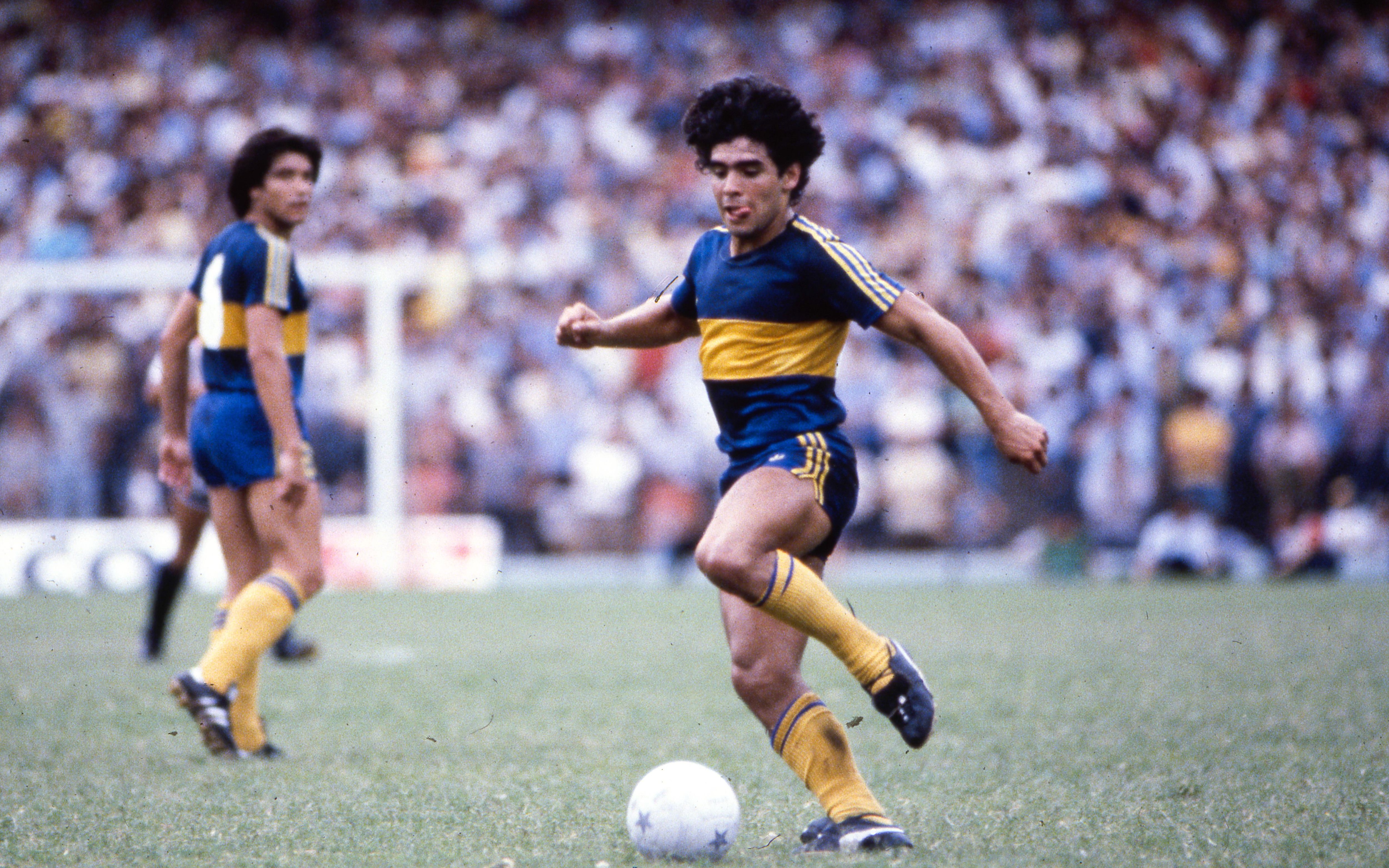 迭戈马拉多纳退役,迭戈马拉多纳个人简介