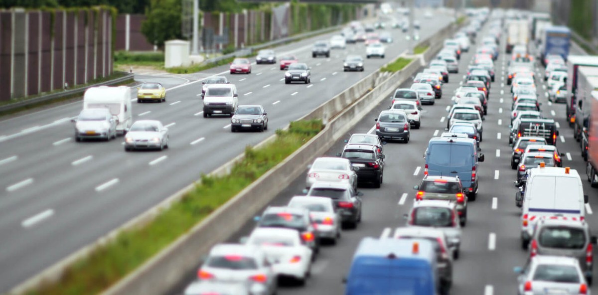 开车发生小刮擦但是没发现,新手开车出现剐蹭正常吗