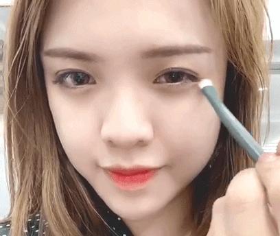 干净又简单新手必学的眼妆教程,画眼妆教程新手必学