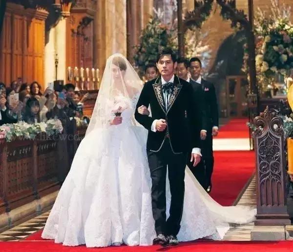 备婚必选婚纱照推荐,备婚婚纱礼服推荐