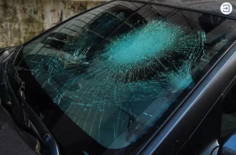 撞了车怎么报案流程,车撞了行人怎样理赔