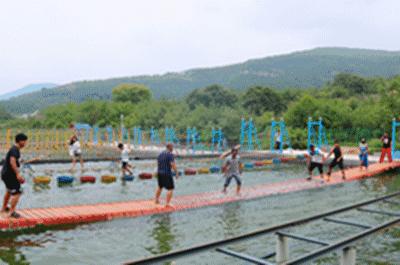 带你峡谷漂流感受一下夏天的气息,端午游玩清凉谷踏浪漂流清凉一夏