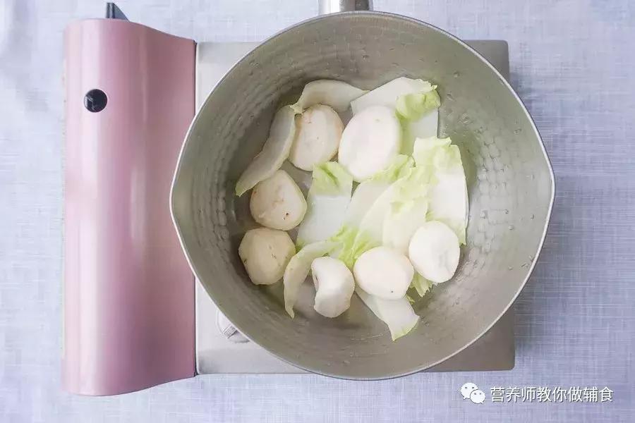 宝宝不爱喝水喝奶粉又上火怎么办,宝宝不爱喝水加什么好