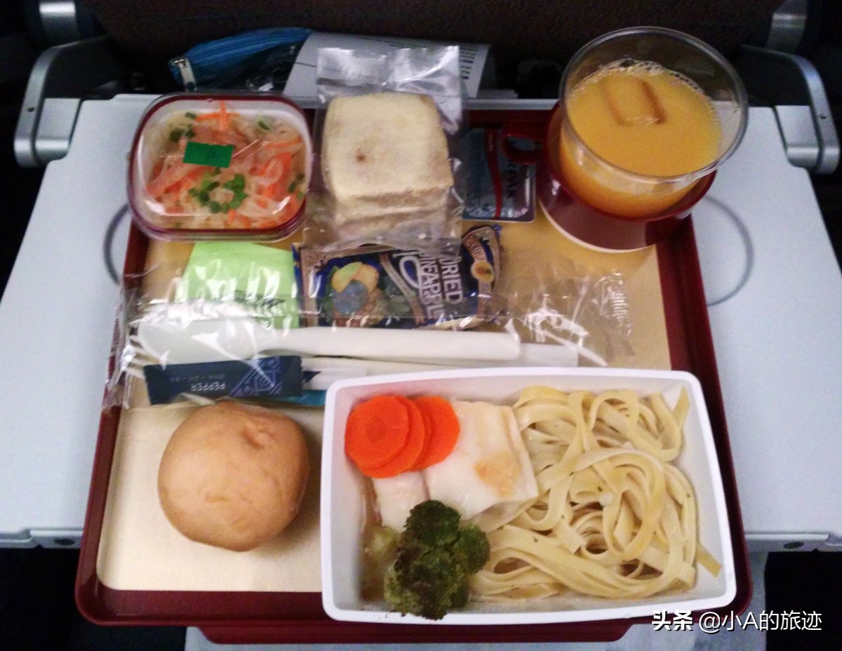 多伦多到上海的机票多少钱一张,去加拿大多伦多机票多少钱