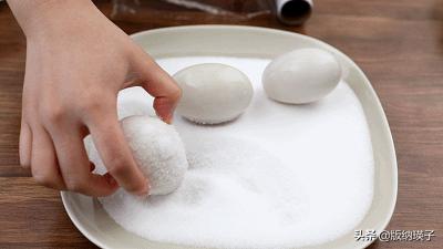 咸鸭蛋怎么腌制才能个个流油,咸鸭蛋怎么腌制才能起沙流油