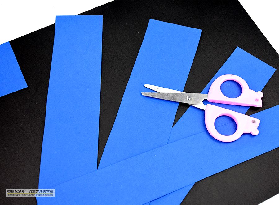 儿童画各种颜色的鱼,三角形鱼儿儿童画