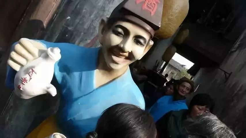 卖酒出单了怎样晒朋友圈,低价卖酒怎样发朋友圈