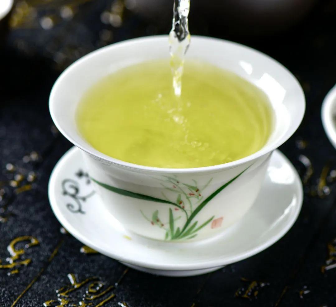 口腔溃疡的中医辨证治疗医案,口腔溃疡的病因病机及辨证论治