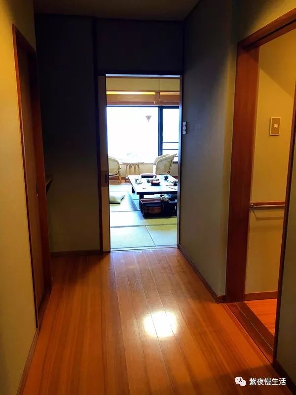 未见富士，幸运依在-秀峰阁湖月