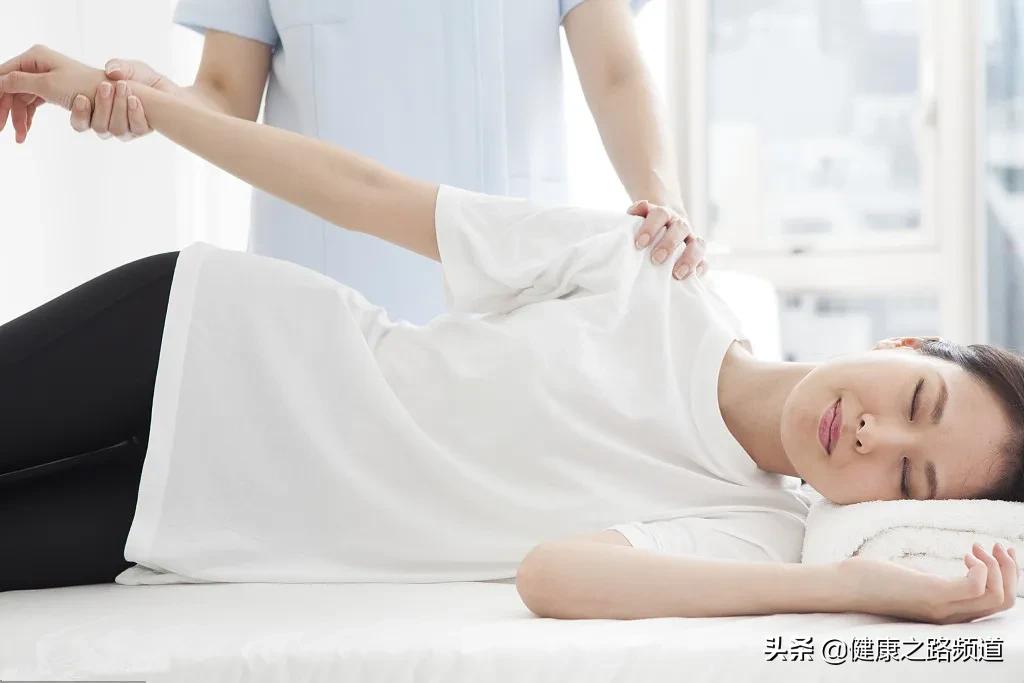 每天拍打哪里能治老年斑,老年人拍打手臂