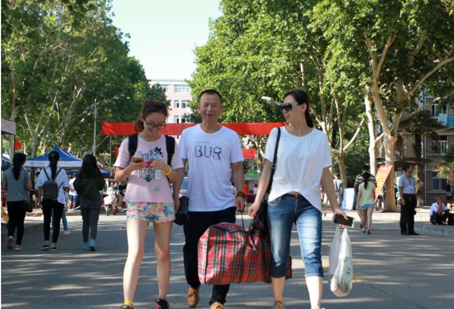 大一新生选社团要慎重，这4个社团“很烧钱”，家里没矿请绕行