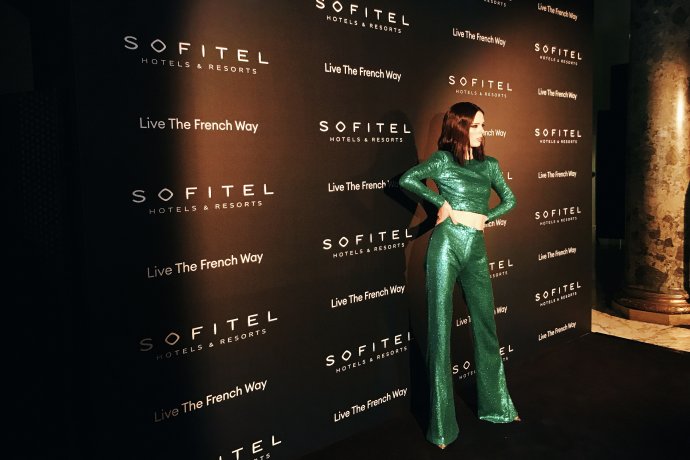 千面巴黎,巴黎时装周叉腰造型