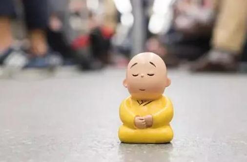 纵有三千烦恼是什么意思,纵有三千烦恼不如拈花一笑图