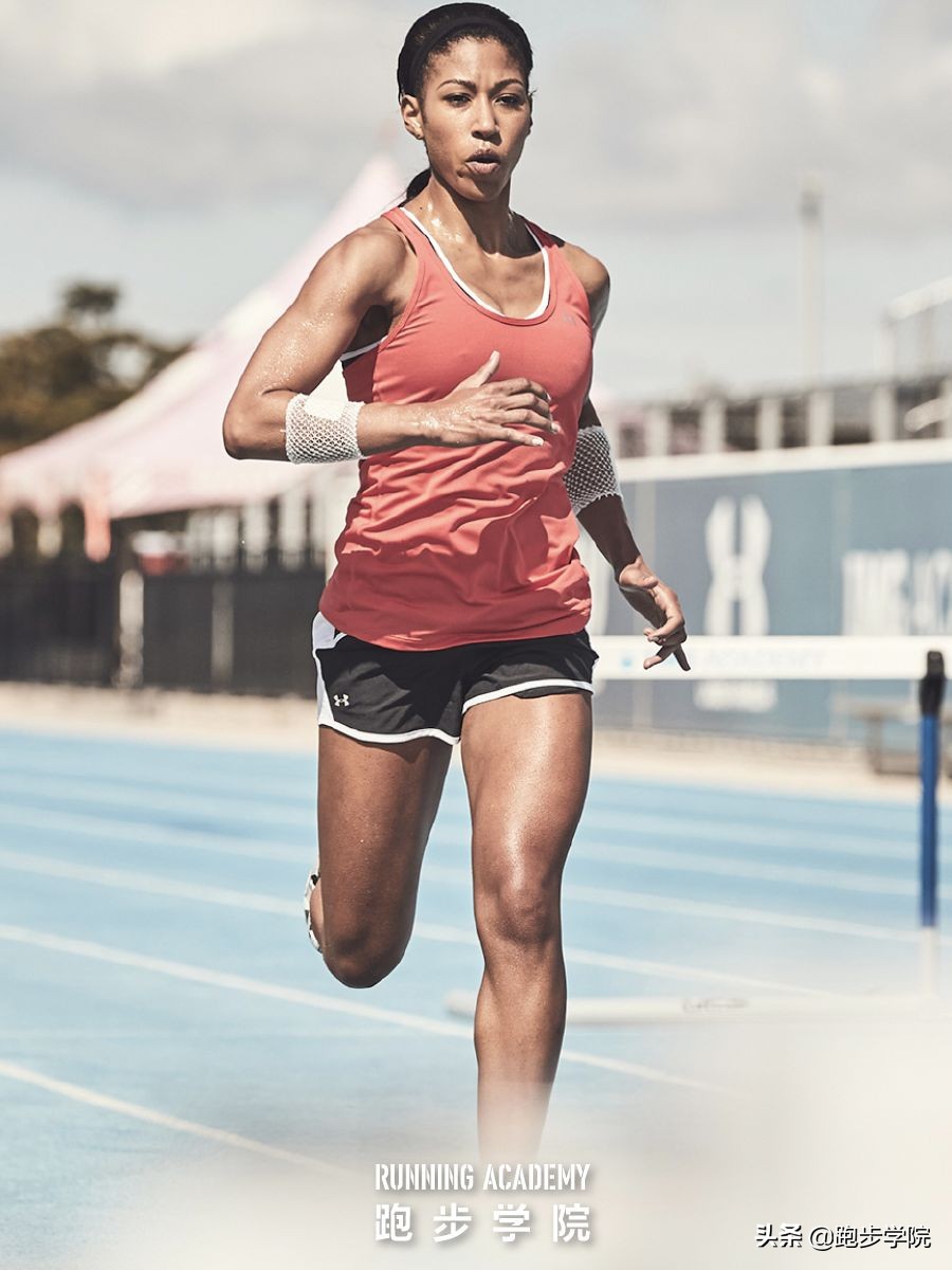 每天跑步3分钟21天学会正确的跑姿,跑步正确的跑姿180步频教学