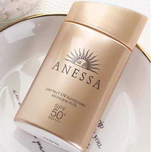 雅诗兰黛最火爆的口红,雅诗兰黛最难用粉底液