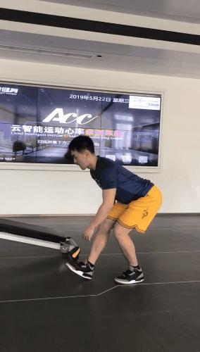 跑步拉伸动作的正确方法,肩颈拉伸的正确锻炼方法