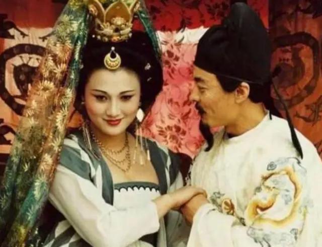 古代四大美女杨玉环的死因,杨玉环的死因真如妖猫传里的吗