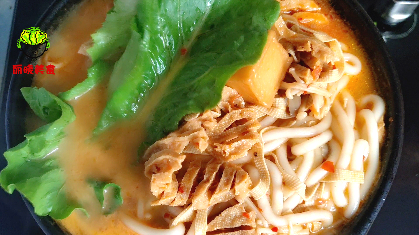 在家教你如何做麻辣烫,想吃麻辣烫但是不能吃辣怎么做