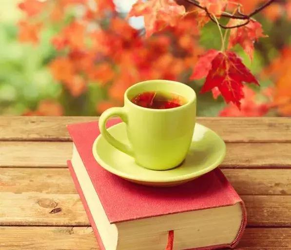 同吃两种感冒药不幸身亡,女孩同时吃两种感冒药死亡