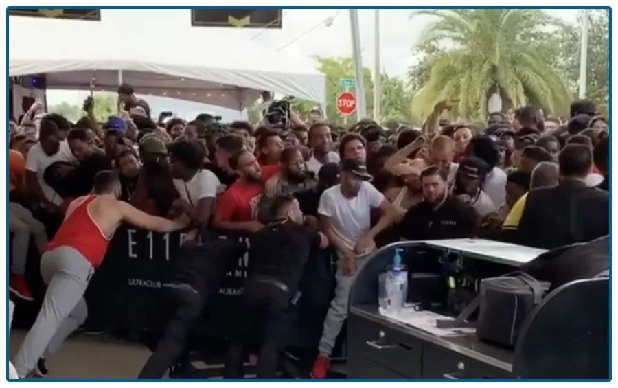 单价高出市场价20倍不止,房价高一倍收入高一倍