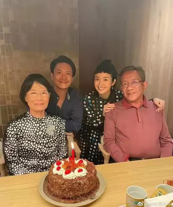 女明星备孕第四胎,知名女星怀孕10年了