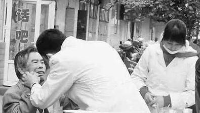 周德荣气功拔牙是怎样骗人的？正规的拔牙流程戳这里