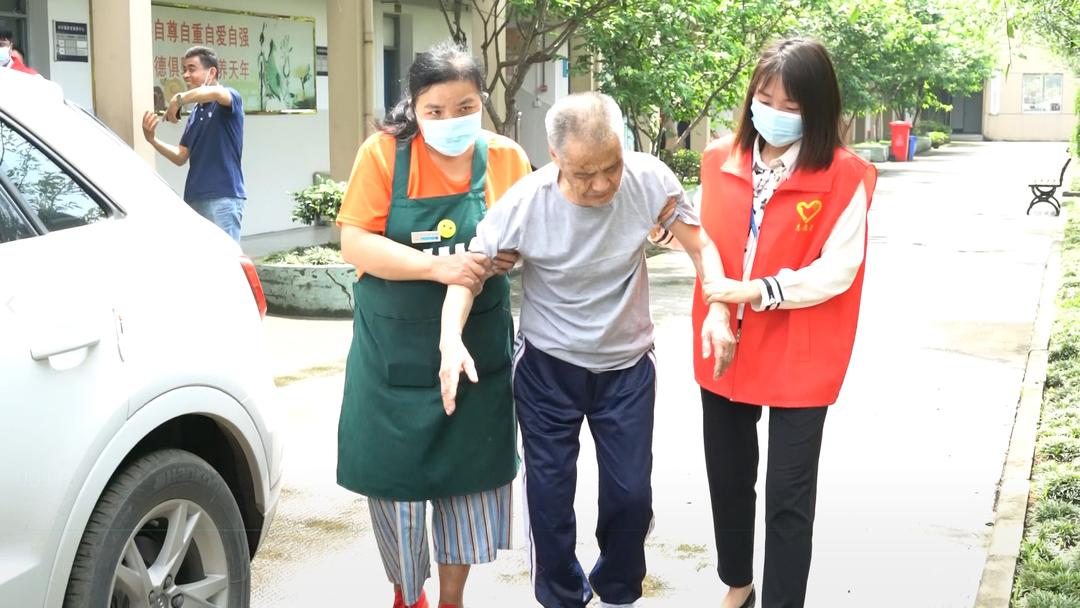 党建引领小区物业推动社区治理,碧桂园党支部