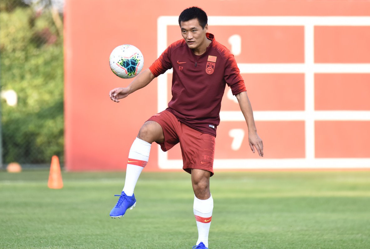 双胞胎足球球星中国,足坛新星两兄弟