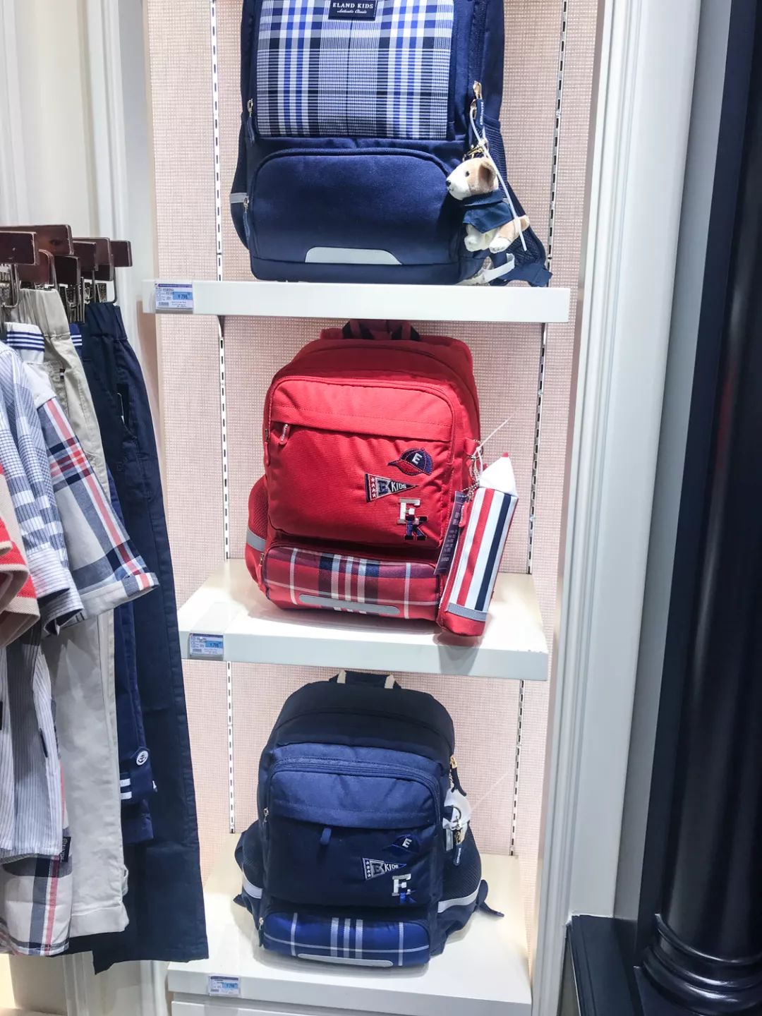 200-500儿童书包,儿童书包买轻便的还是减压的好