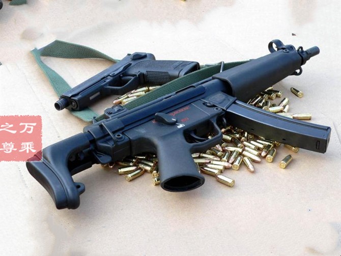 旧版改良冲锋枪,结构简单又特别耐造的冲锋枪