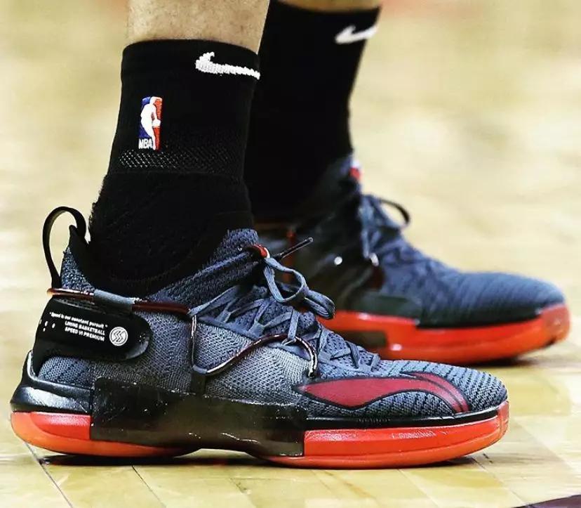 CJ1代终于要来了，新款板鞋时尚度满分，李宁这波新品太诱人