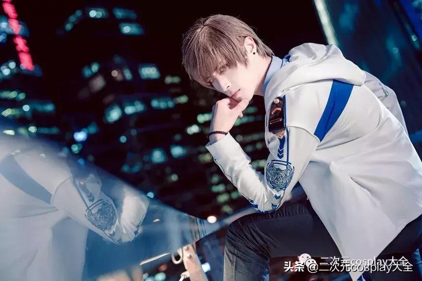 恋与制作人白起cos可p图,恋与制作人白起cos教程