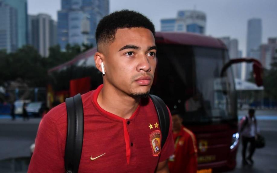 李明邵佳一,国足历任队长6号